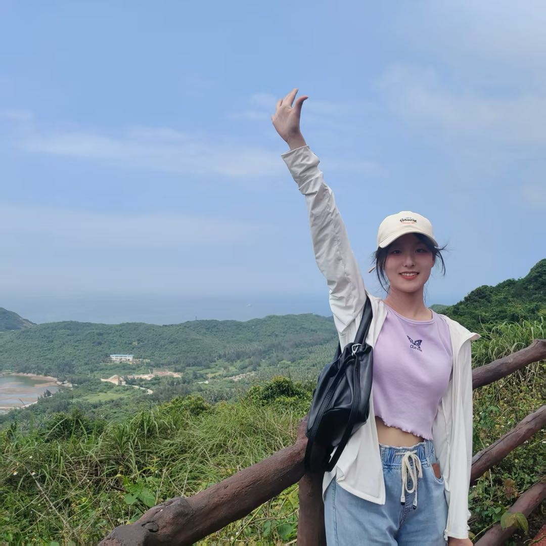 李效铭的生活照
